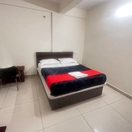 Hotel Raj Comfort Bangalore Extérieur photo