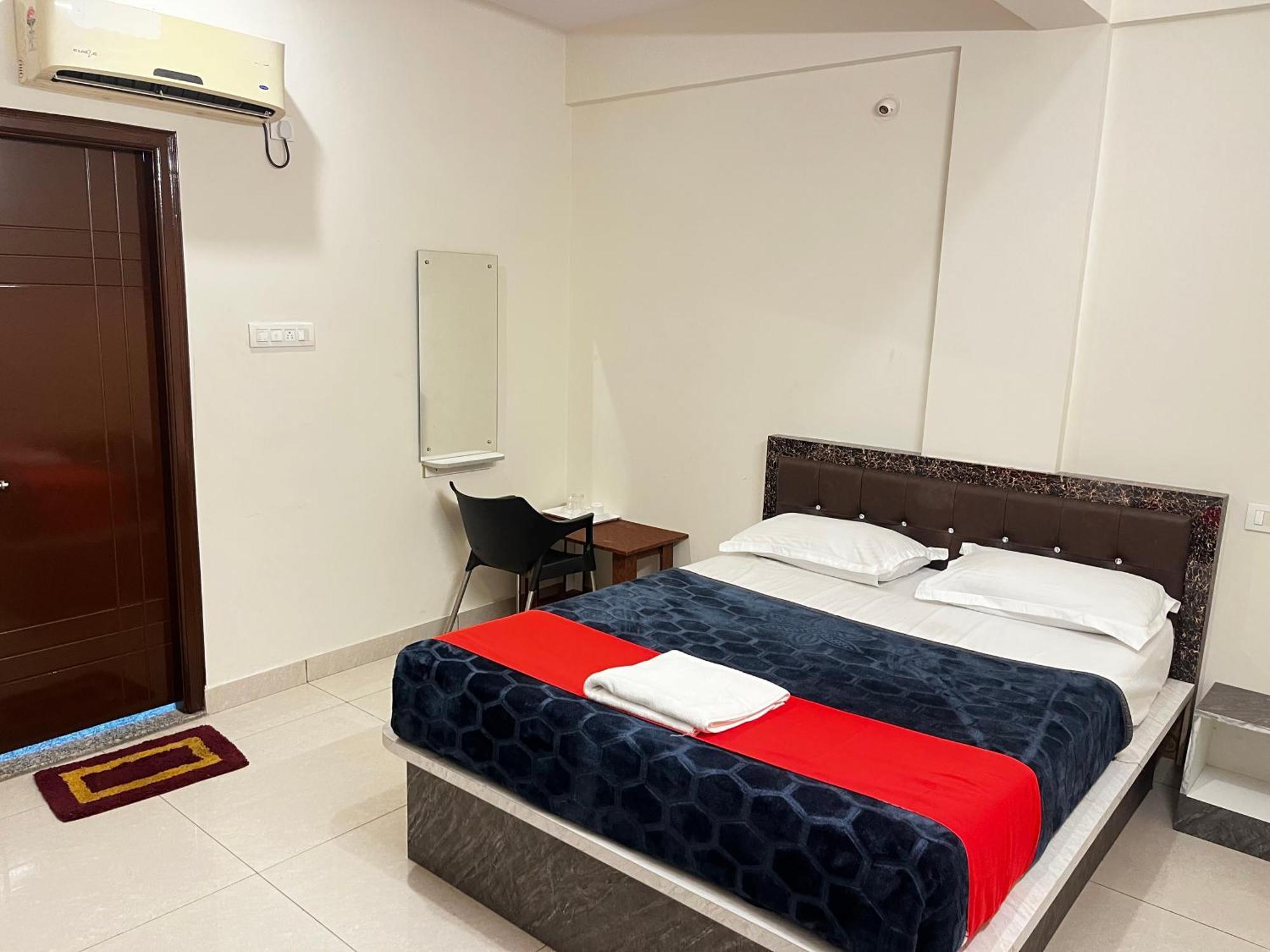 Hotel Raj Comfort Bangalore Extérieur photo